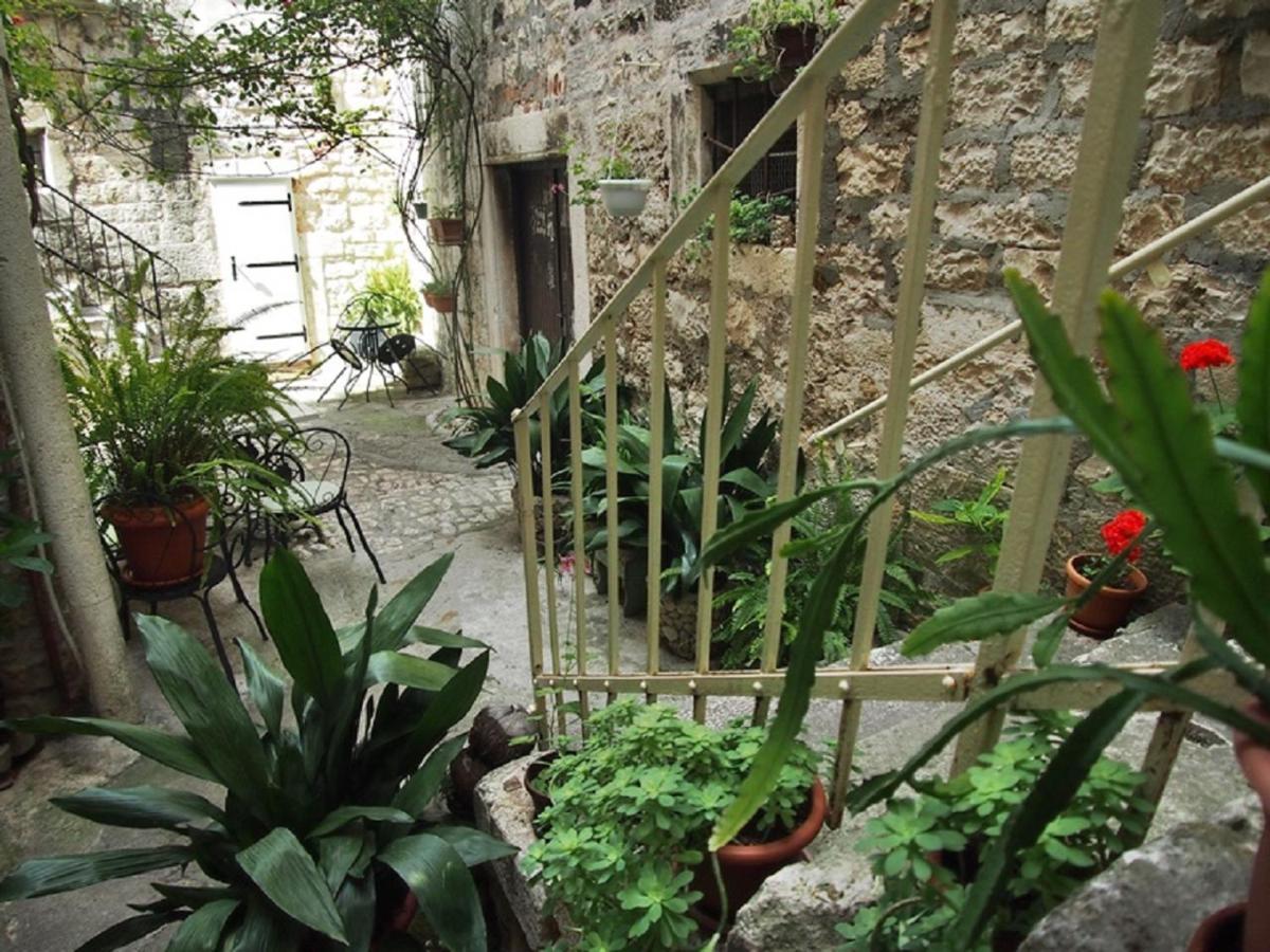 Rooms & Studio Stipcic Trogir Luaran gambar