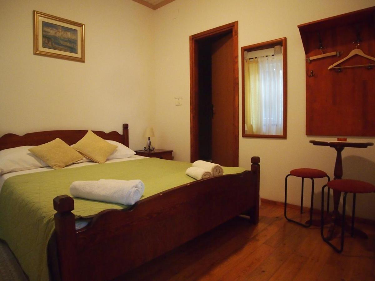 Rooms & Studio Stipcic Trogir Luaran gambar