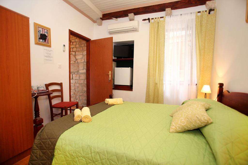 Rooms & Studio Stipcic Trogir Luaran gambar