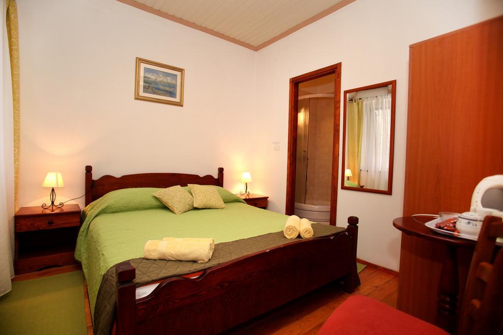 Rooms & Studio Stipcic Trogir Luaran gambar