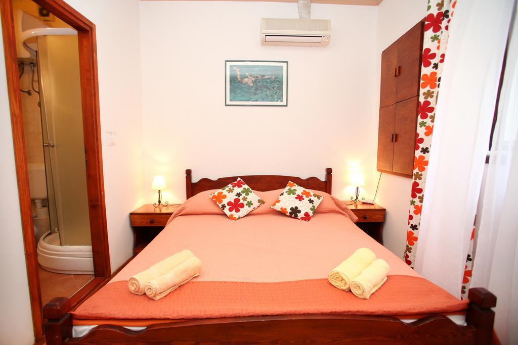 Rooms & Studio Stipcic Trogir Luaran gambar