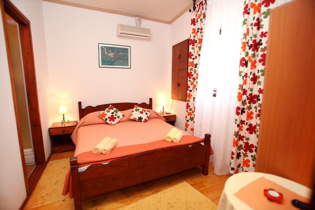 Rooms & Studio Stipcic Trogir Luaran gambar
